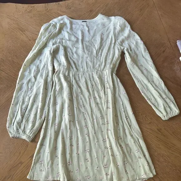 Billabong Dress Women’s/ Teen XS Wrap light Green Micro Florals V Neck Casual - Picture 4 of 8